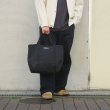 画像9: L.L.Bean（エルエルビーン）Zip Top Boat&Tote with Pocket "M"（ジップトップボートアンドトートウィズポケットM）/Black×Black（ブラック×ブラック） (9)